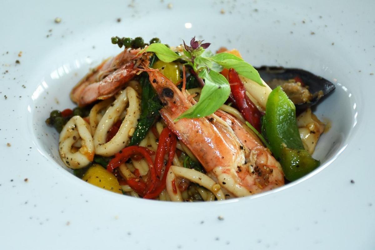 Eireann Boutique Hotel Prakhon Chai Εξωτερικό φωτογραφία