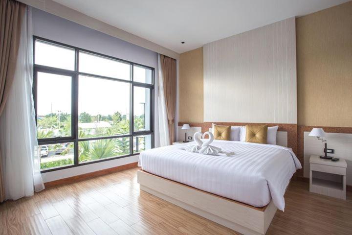 Eireann Boutique Hotel Prakhon Chai Εξωτερικό φωτογραφία